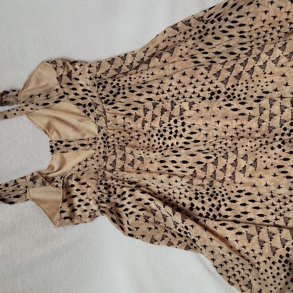 NWOT Modcloth Babydoll Jumper Mini w/Button Front L (8-10) - Picture 4 of 7